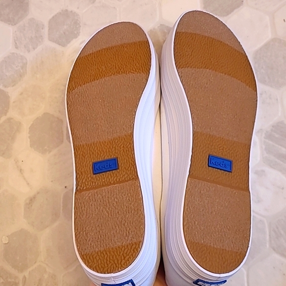 NWOT KEDS platform tennis shoes - Picture 5 of 7